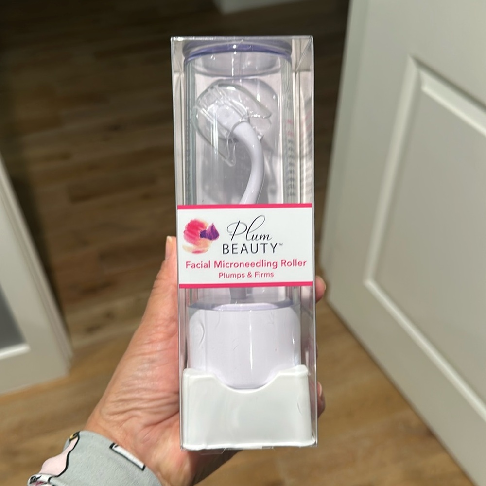 Plum Beauty Facial Microneedling Roller